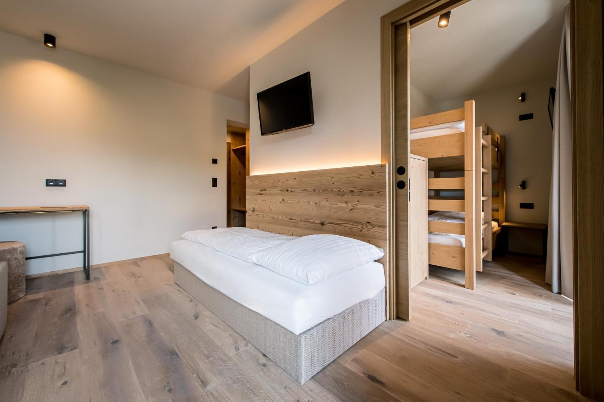 Hotel Sonnenheim Chienes Ngoại thất bức ảnh